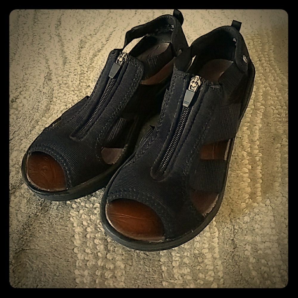 Athletic sandal
